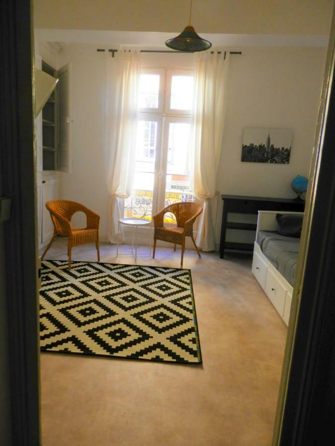 Couette & Cafe Roxane Apartment แบร์เฌอรัก ภายนอก รูปภาพ